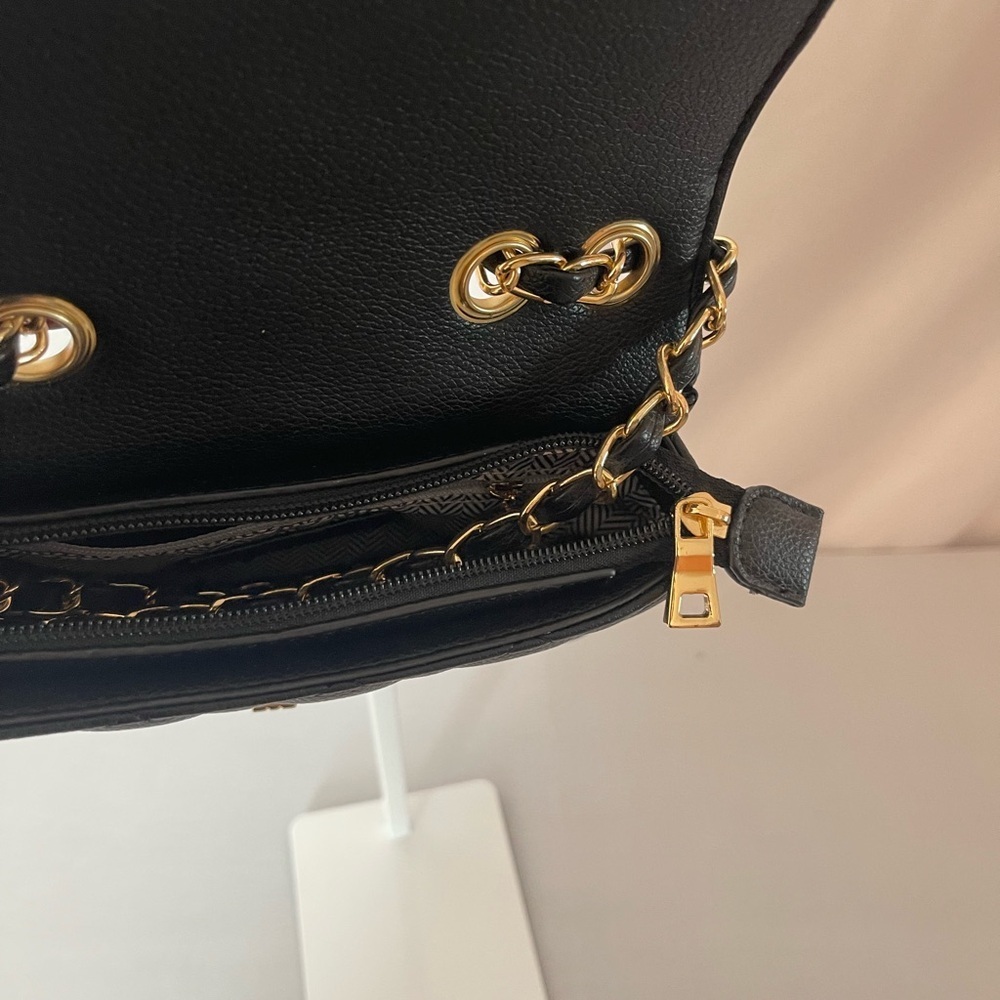 Quilted Black Chain-Handle Shoulder Bag - Picture 2 of 3